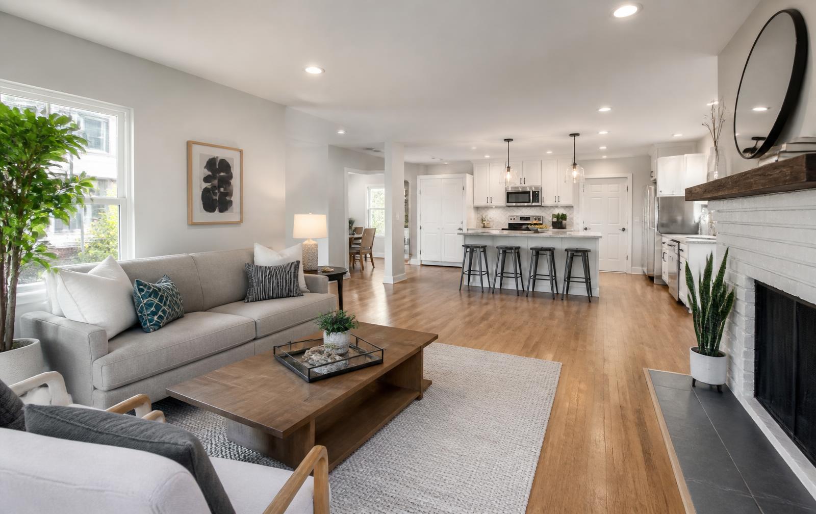 Sala y cocina remodeladas por Juanico LLC Home Improvement en New Jersey